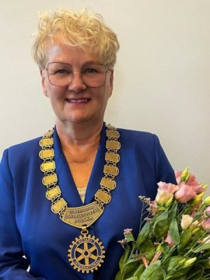 gubernator-krystyna-baj-pawluk_small-450x600